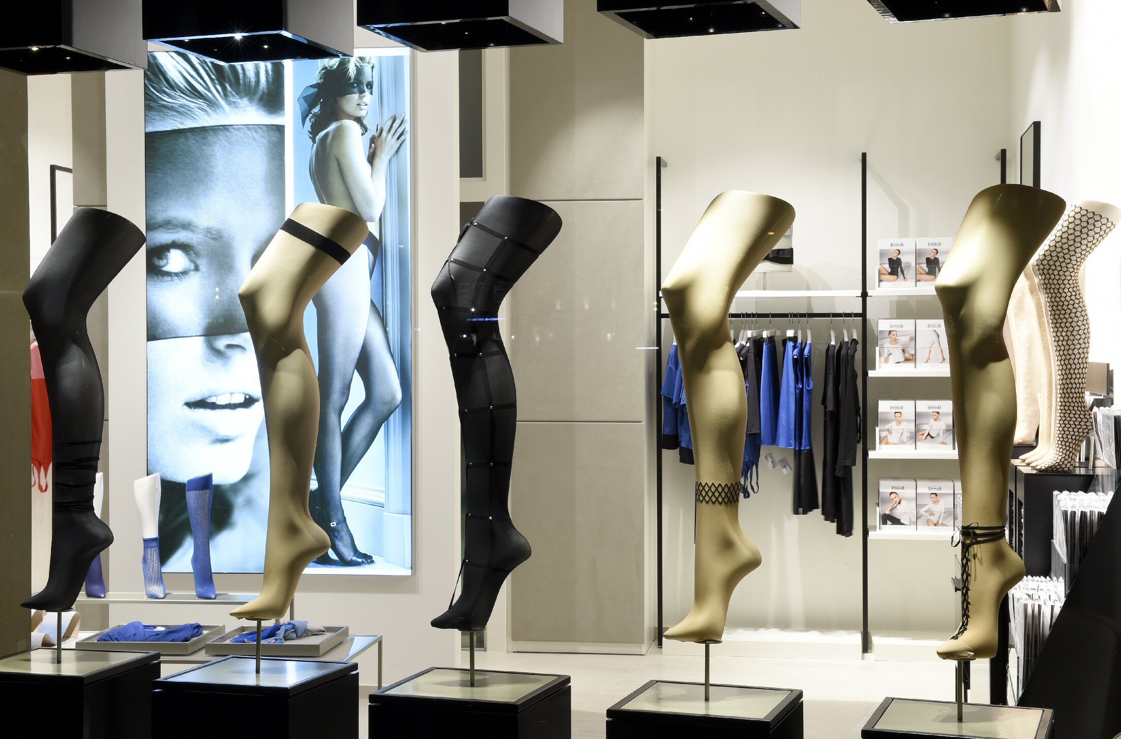 Wolford Flagship-11